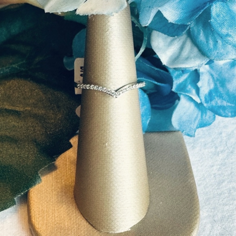 Brilliance Fine Jewelry sterling silver CZ stackable ring. - Picture 4 of 4